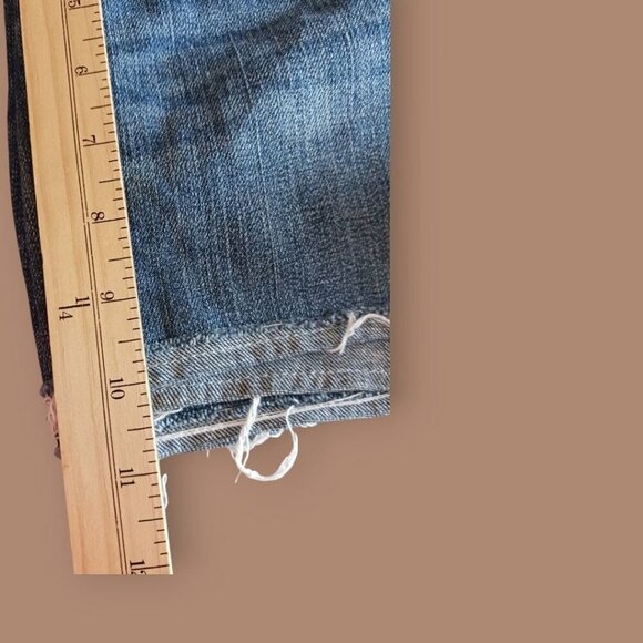 Universal Thread Distressed Denim Shorts Womens 2/26R Casual Style - Picture 8 of 12